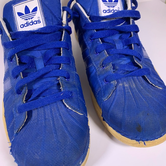 Vintage 2011 adidas superstar shoes - Picture 2 of 9